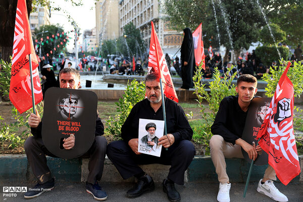 مراسم تشییع پیکر مطهر رهبر شهید انقلاب در تهران - 1
