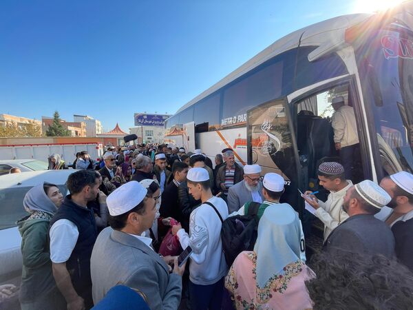 اعزام دانش‌آموزان منتخب استان گلستان به حج عمره