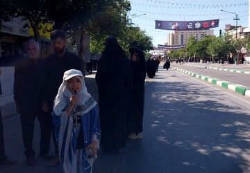 خروش ملت ایران در مشهد؛ حضور باشکوه مردم در آیین تشییع رهبر شهید