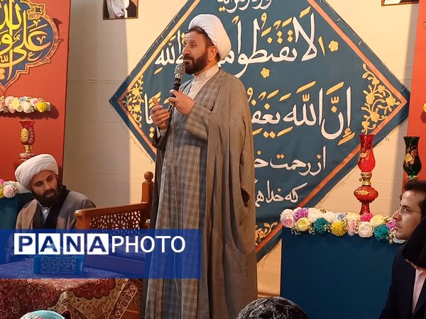 اعتکاف دانش‌آموزی مسجد موسی بن جعفر شهر دولت آباد ویژه دختران