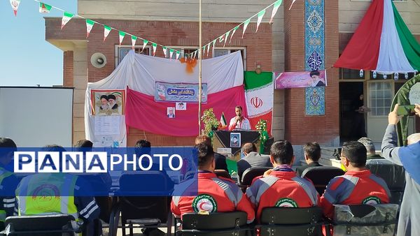 هفته پدافند غیرعامل با مانورهای مختلف این هفته در دبستان حضرت مریم(س) دوره دوم