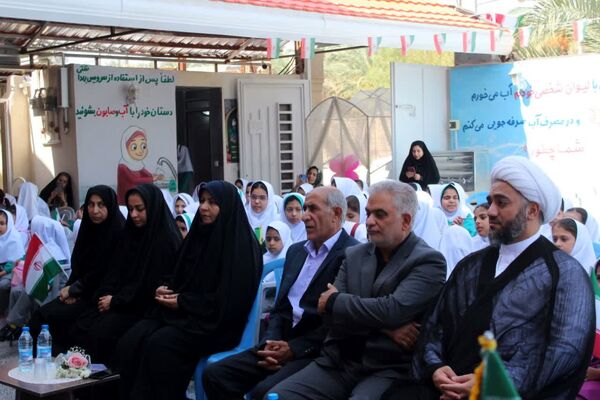 نواخته شدن زنگ مهر در شهرستان بم 
