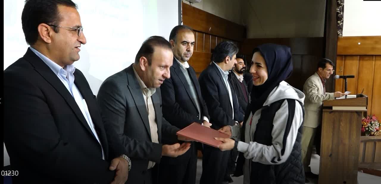 تجلیل آموزش‌وپرورش کهگیلویه و بویراحمد از افتخار‌آفرینی سرمربی تیم ملی اسکیت رولبال بانوان جمهوری اسلامی ایران