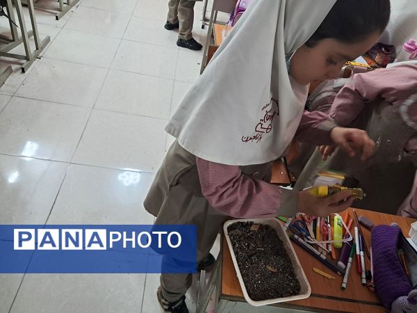 روز درختکاری متفاوت در دبستان ارمغان هستی ناحیه 3 کرج