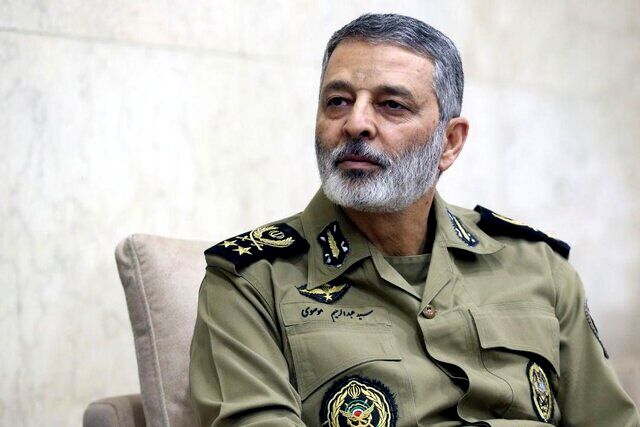 فرمانده کل ارتش: خانواده سالم سبب سلامت جامعه می‌شود