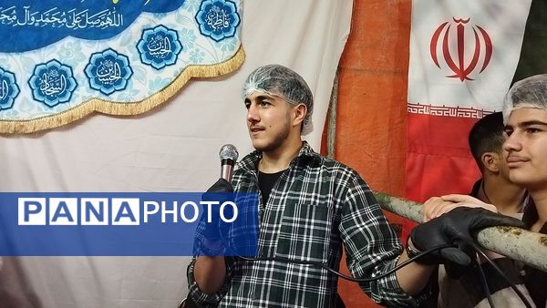 حضور مردم در مهمانی کیلومتری اعیاد شعبانیه نیشابور