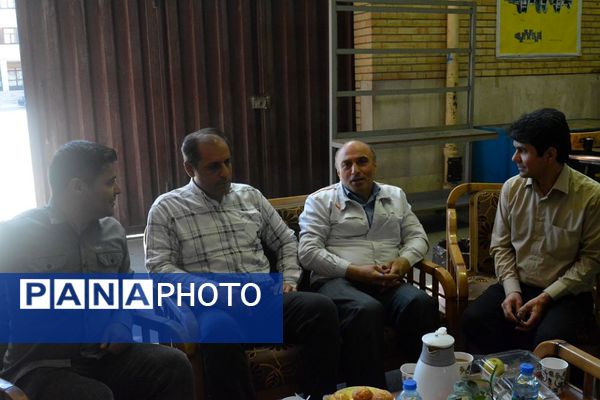 برگزاری کارگاه آموزشی آشنایی با سیستم موتور و سیستم سوخت‌رسانی خودرو در بهارستان 2