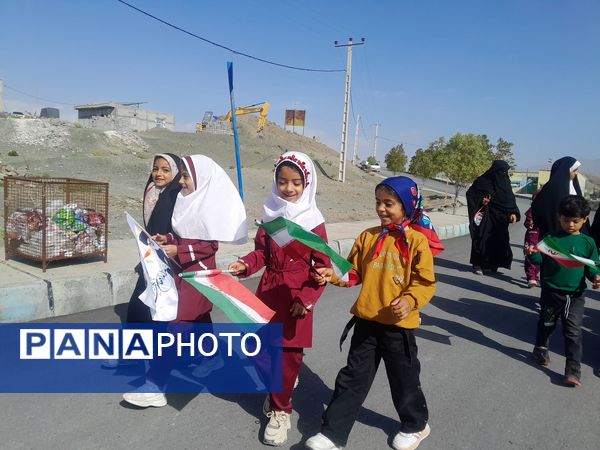 مردم بشاگرد پا به پای انقلاب