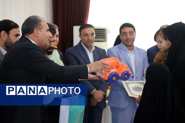 تقدیر مدیرکل آموزش و پرورش آذربایجان شرقی از فرزندان دانش‌آموز شهدای اقتدار