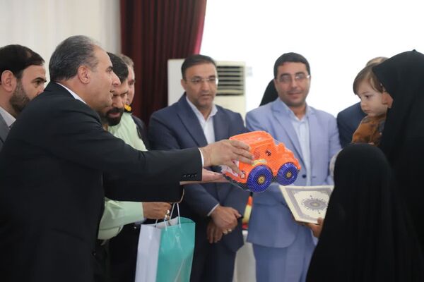 تقدیر مدیرکل آموزش و پرورش آذربایجان شرقی از فرزندان دانش‌آموز شهدای اقتدار