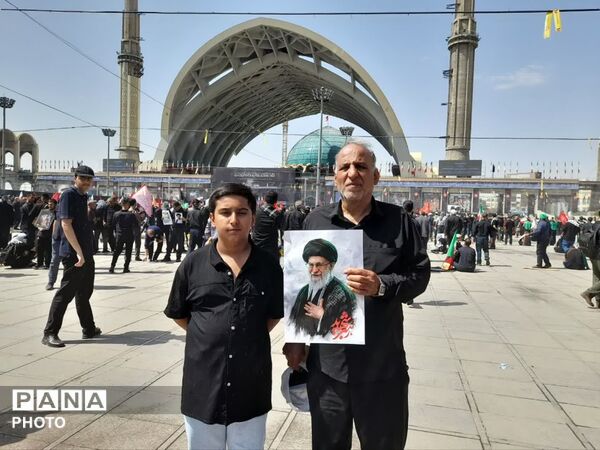 موج عشق در مصلی تهران؛ وداع با رهبر شهید انقلاب