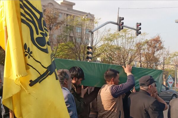 تشییع پیکر شهید مدافع حرم رضا مرادی در باقرشهر 