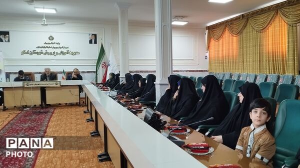 تجلیل از خادمان ساحت قرآن و عترت در آموزش و پرورش شهرستان اسکو