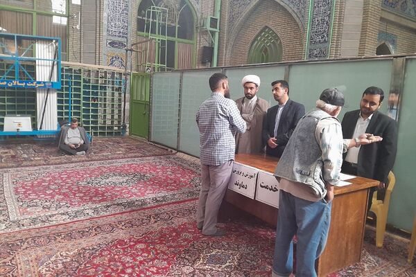 برپایی میز خدمت آموزش و پرورش دماوند 
