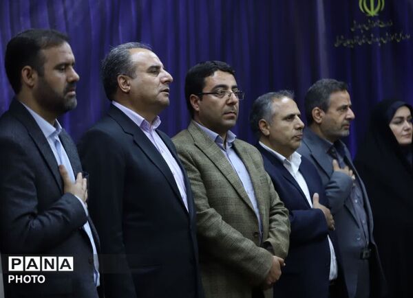حضور مدیرکل آموزش و پرورش آذربایجان شرقی در هشتادوهشتمین تجمع شبانه‌روزی میدان ساعت