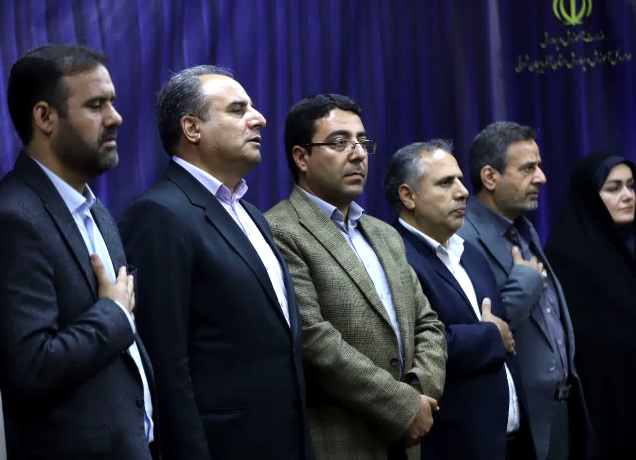 حضور مدیرکل آموزش و پرورش آذربایجان شرقی در هشتادوهشتمین تجمع شبانه‌روزی میدان ساعت