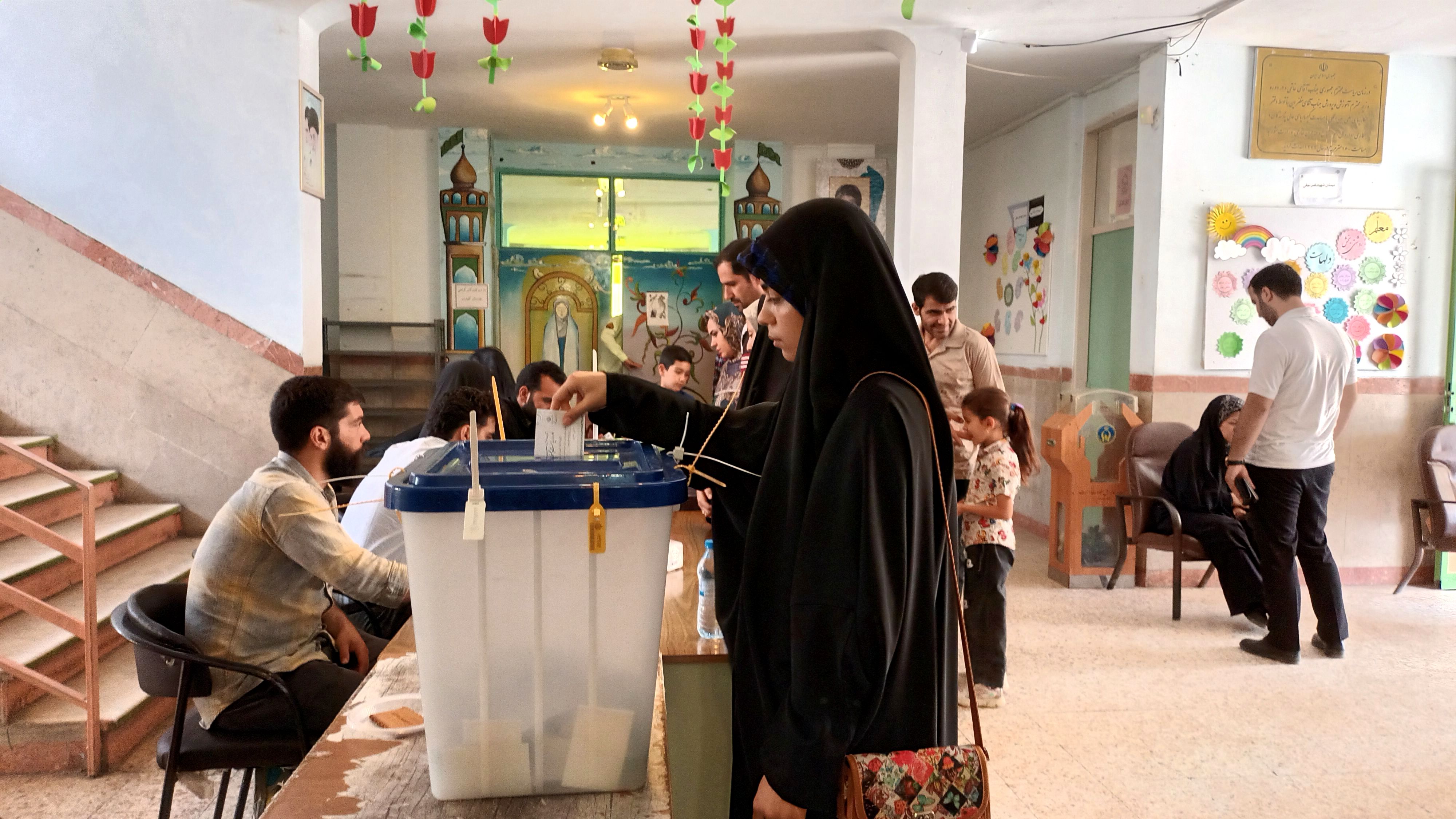 توسعه و پیشرفت کشور به پشتوانه حضور مردم در پای صندوق‌های رأی اتفاق می‌افتد