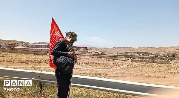 در جست‌وجویِ خویش؛ گام‌هایی میانِ خاک و آسمان، رو به سویِ آستانه‌یِ تو