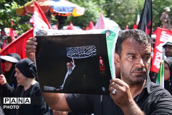 تجلی وفاداری؛ نگاهی به تصاویر مراسم بزرگداشت رهبر امت