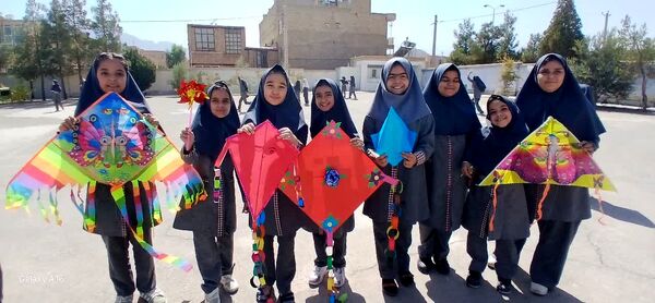 جشن روز کودک در دبستان علمدار تفت