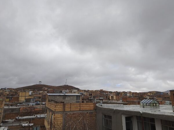 بارش زیبای باران با عطر و بوی بهار در شهرستان بن