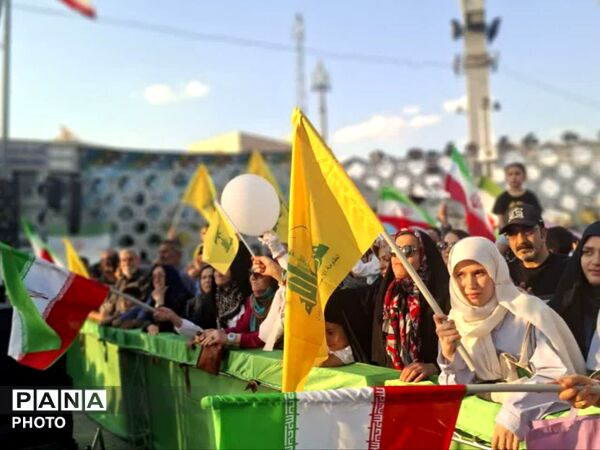 مهمانی ۱۰ کیلومتری؛ تجلی عشق به اهل‌بیت (ع) و نمادی از اتحاد