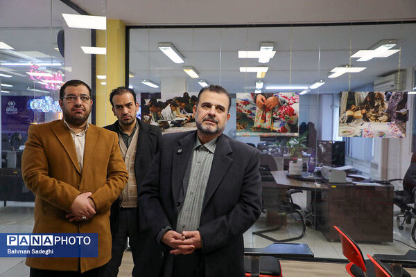 بازدید دبیر کمیسیون توسعه آموزش عمومی قرآن از نمایشگاه نوراوی اعتکاف