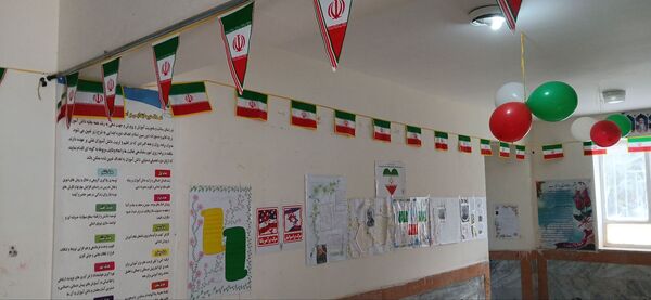 عطر انقلاب در دبستان امام جعفر صادق(ع) روستای تونه شهرستان باخرز