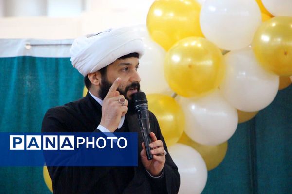 جشن تکلیف دانش‌آموزان دبستان آیین روشن در مصلی امام خمینی(ره) شهریار 