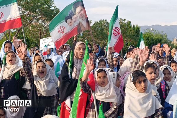 اجتماع صمیمی دانش‌آموزان نیشابور به یاد ۱۶۸ فرشته های دبستان شجره طیبه ی میناب