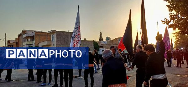  حضور پررنگ نوجوانان وجوانان در تاسوعای حسینی