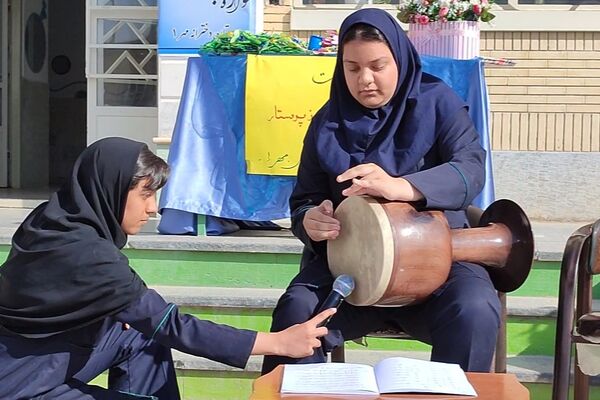 جشن ولادت حضرت زینب (س) و روز پرستار در دبیرستان مهر