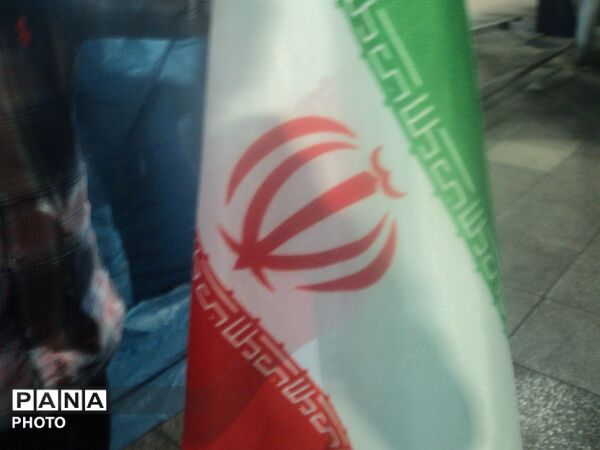 استمرار مردم کرمان در میدان 