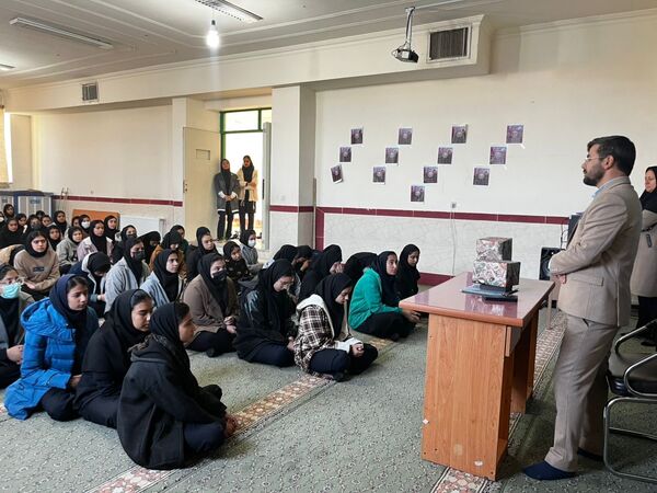 تجلیل از برگزیدگان مسابقات قرآنی 