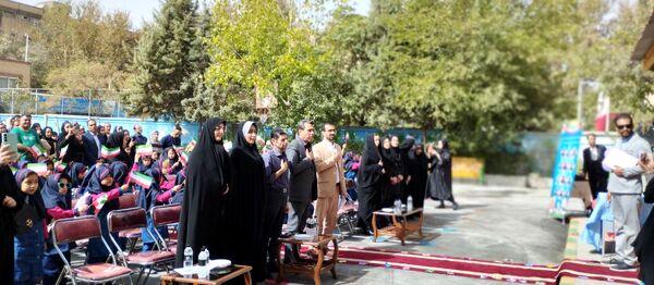 جشن شکوفه ها در دبستان شهید رضا نایب ناحیه۴ مشهد