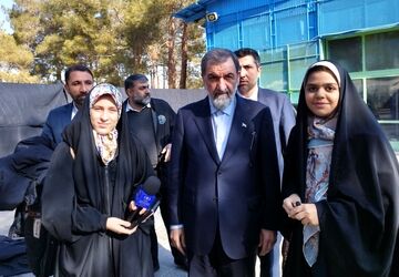 نواخته شدن زنگ انقلاب در اصفهان