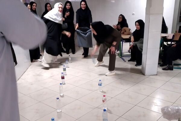 برگزاری دوره‌های توانمند سازی در دبستان ۱۸ دی ناحیه دو شهرری با حضور مدرس سازمان دانش‌آموزی 