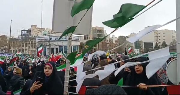 راهپیمایی باشکوه ۲۲ بهمن در مشهد مقدس