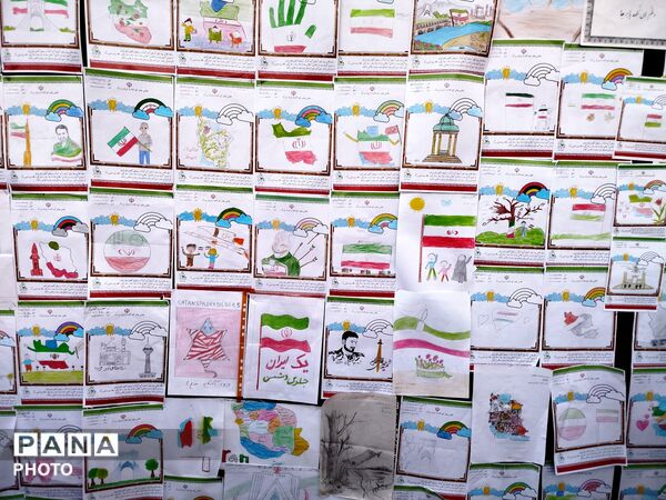 دانش آموزان کرمانی در سوگ «شهدای دبستان شجره طیبه میناب»