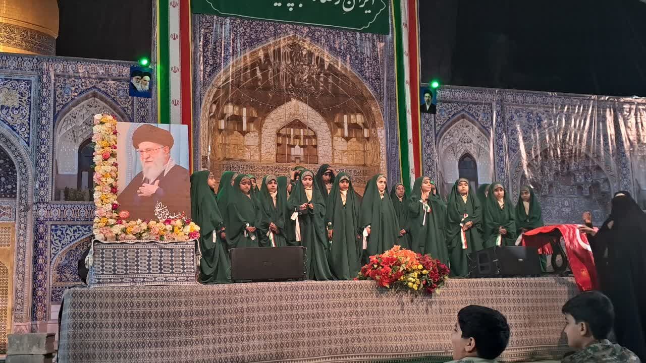 جشن زیر سایه خورشید با حضور پرشور مردم نیر 