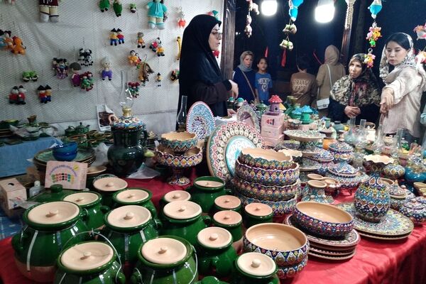 نمایشگاه صنایع دستی باغ فاتح کرج 