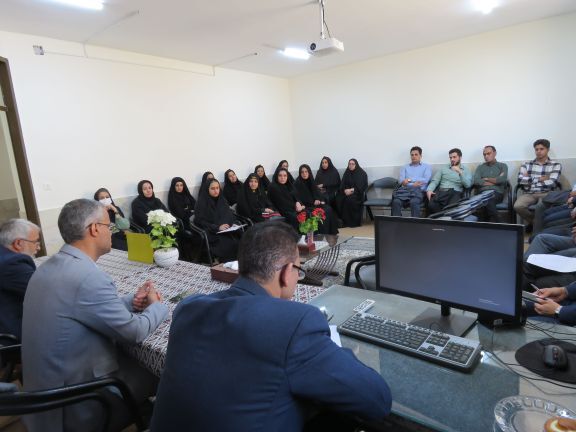 برگزاری شورای دبیران در مدارس شهرستان خلیل آباد 