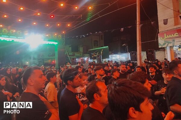شهر در سوگ خیمه های سوخته