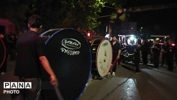 گذری بر فعالیت هیئت جواد الائمه شهرستان نیشابور در شب عاشورا 