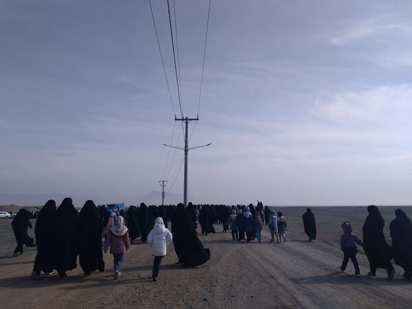 پیاده‌روی خانوادگی به مناسبت نیمه شعبان در روستای زوزن