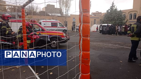 آمادگی مدارس آذربایجان‌شرقی برای برگزاری مانور زلزله 
