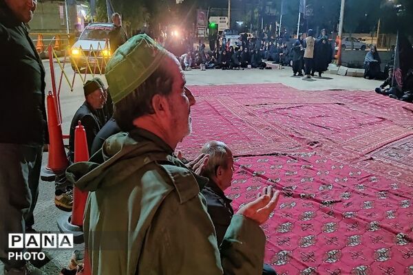هیئت زنجیر زنی ابا عبدالحسین،  شب تاسوعا در شهر بار نیشابور 