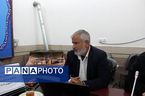 نشست خبری مدیر آموزش و پرورش گلوگاه به‌مناسبت هفته معلم 