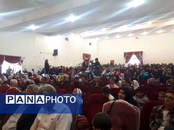 اختتامیه دومین جشنواره فرهنگی هنری شهید آرمان علی‌وردی در شهرستان میمه