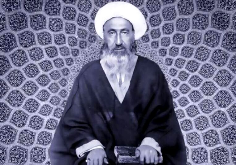تبارشناسی فقهی جمهوری اسلامی ایران: بازتولید اندیشه سیاسی نایینی
